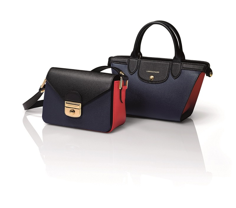 LE PLIAGE HÉRITAGE TRICOLORE(海軍藍+珊瑚紅)，梯型包NT32,000、郵差包NT22,500