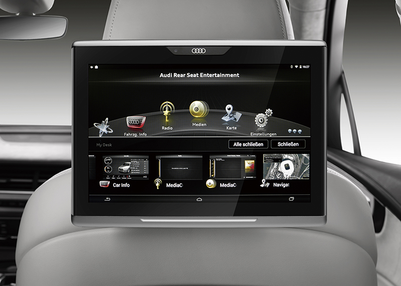 改款後的Audi Q7在後座加入娛樂系統Audi table。