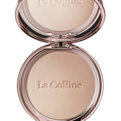 La Colline頂極逆時回春系列極品無齡精萃粉餅，NTD5,500。