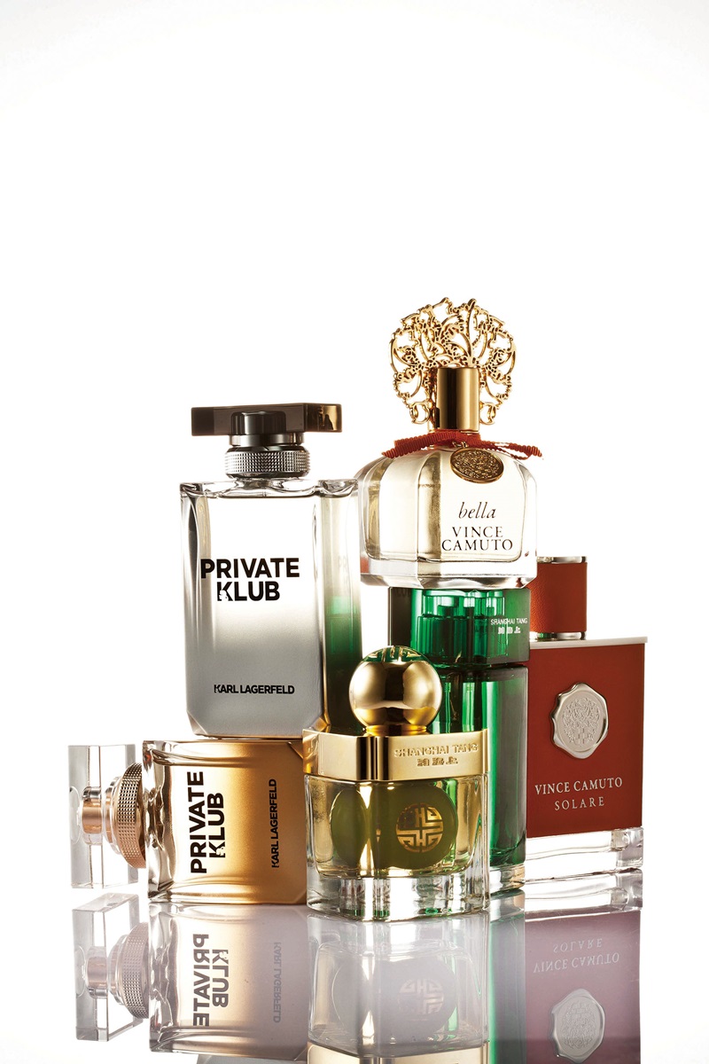 5. KARL LAGERFELD派對卡爾女性淡香精／100ml ／NTD2,500。
6. KARL LAGERFELD派對卡爾男性淡香水／100ml ／NTD2,500。
7. SHANGHAI TANG湖光茉莉淡香精／60ml ／NTD3,900。
8. SHANGHAI TANG翠玉晶龍男性淡香水／100ml／NTD3,900。
9. VINCE CAMUTO橙光女性淡香精／100ml／NTD3,450。
10. VINCE CAMUTO烈日男性淡香水／100ml／NTD3,150。