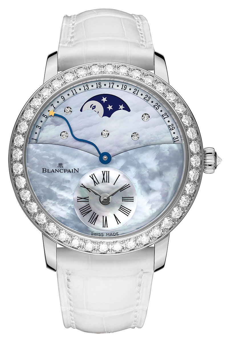 Blancpain偏心女性系列 月相日期腕錶，自動上鍊機芯、白金鑲鑽錶殼、時分顯示、日期顯示、月相、36mm／NTD1,316,000。