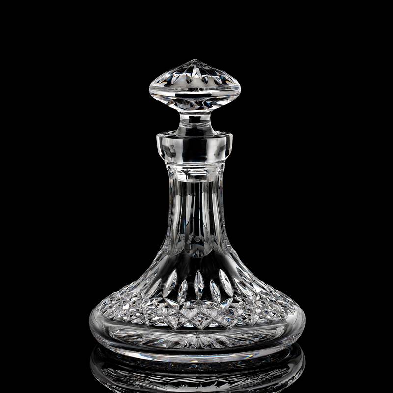 Waterford Lismore行家威士忌系列水晶酒杯。