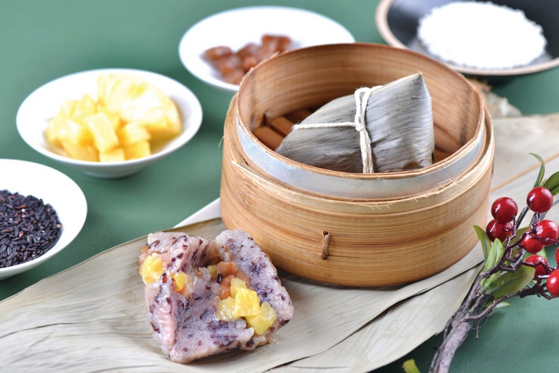 大倉久和大飯店「紫米鳯梨甜粽」NT$720/禮袋六入