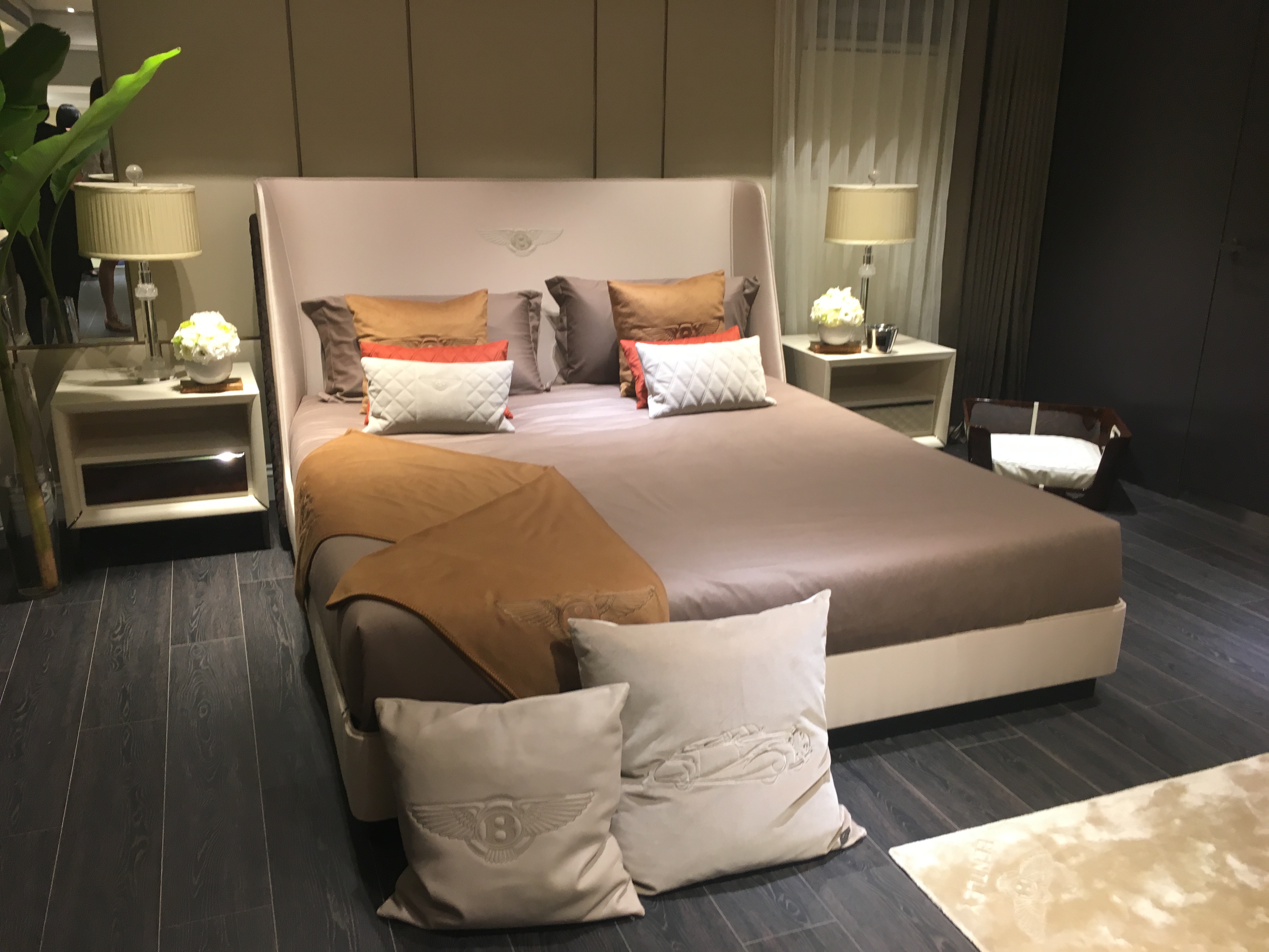 BENTLEY HOME由重視生活品味的LUXE LIVING代理。