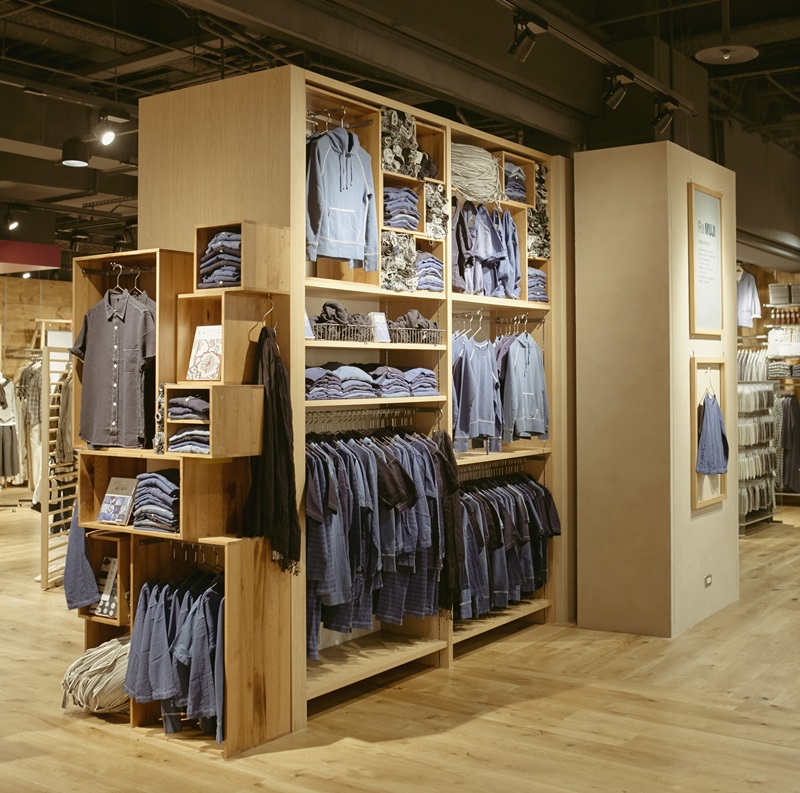 嶄新服務內容除了有服飾「Re MUJI」 、「MUJI Labo」、「刺繡服務」與「MUJI BOOKS」生活選書推薦外，好感居家提案也非常充足。