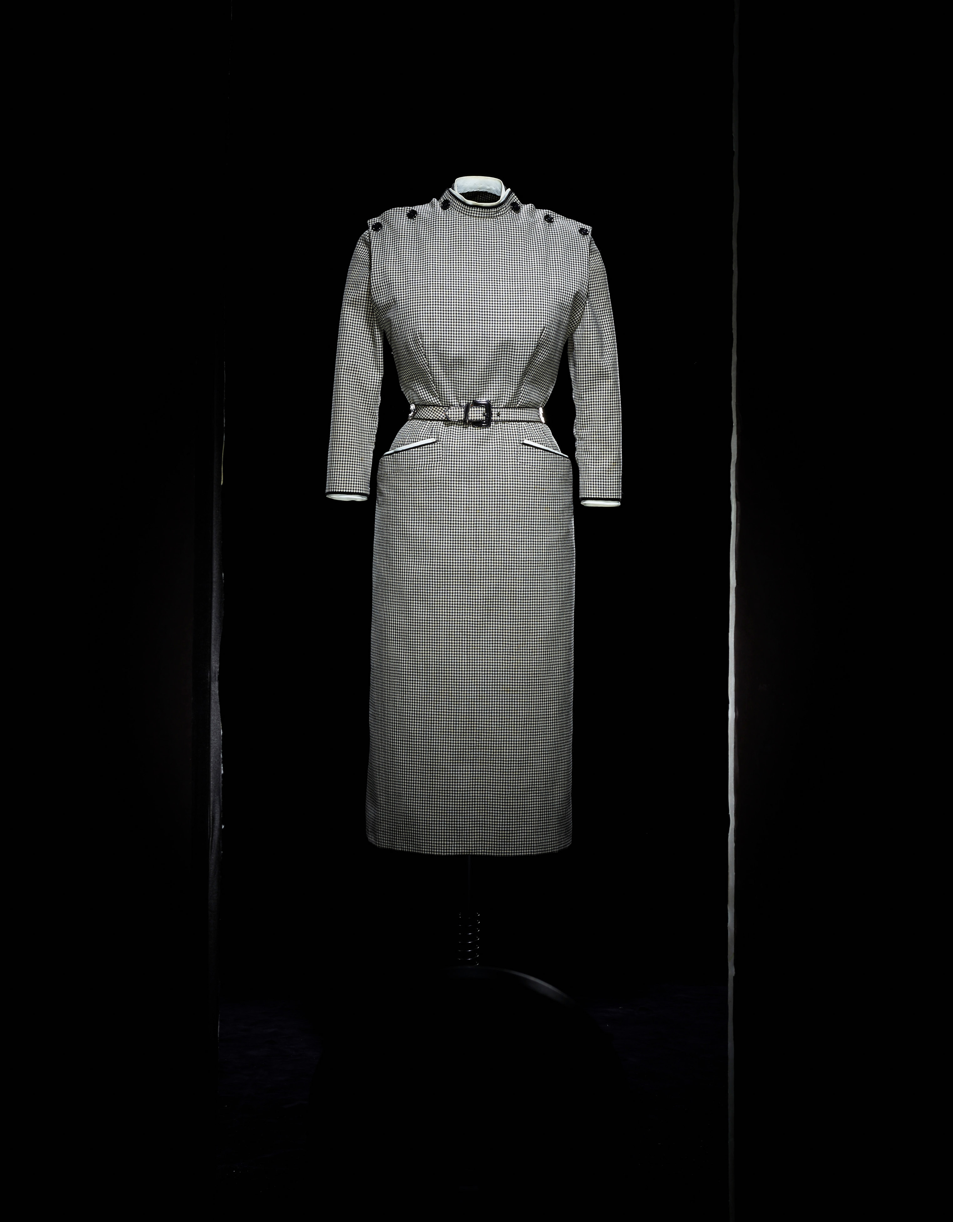 1950年高級訂製服春夏Verticale系列的Trompette格紋羊毛料日裝日裝
