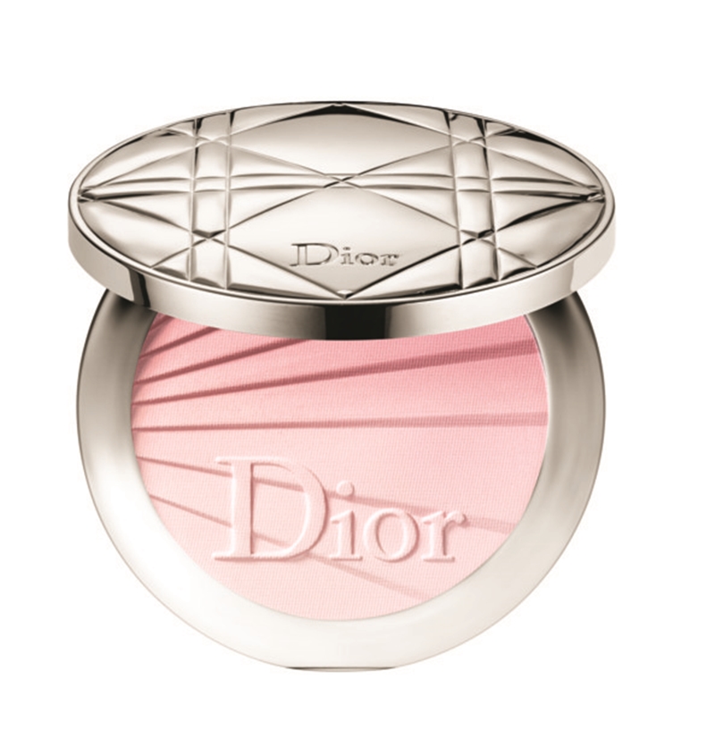 Dior 2017「盛彩春色」輕透光采蜜粉餅。