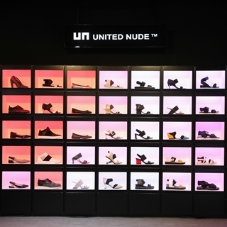 宛如小型建築的United Nude鞋履設計終於定居...