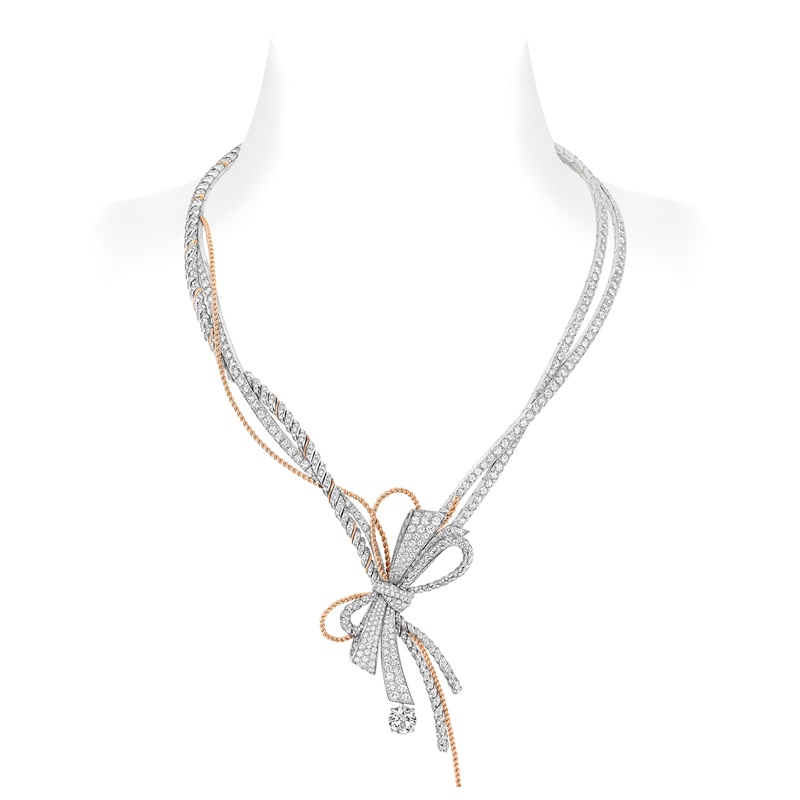 CHAUMET Insolence玫瑰金與白金鑽石項鍊。