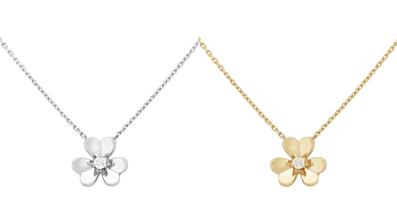 Van Cleef & Arpels frivole迷你款吊墜，（左）白K金鑲鑽／NTD56,000、（右）黃K金鑲鑽／NTD49,000。
