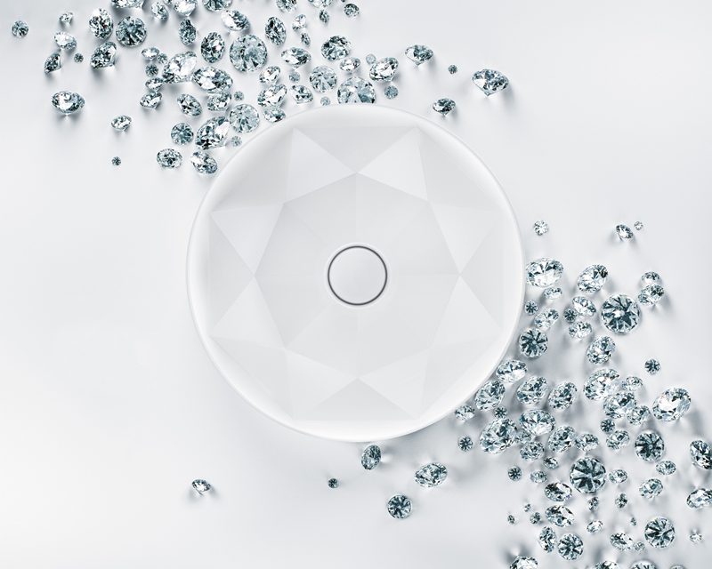 Villeroy & Boch的Octagon面盆，以八角形琢面設計臨摹鑽石切割的細膩。
