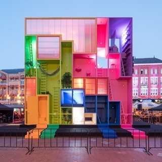 荷蘭未來彩色概念旅館，你想住進哪一個顏色裡？