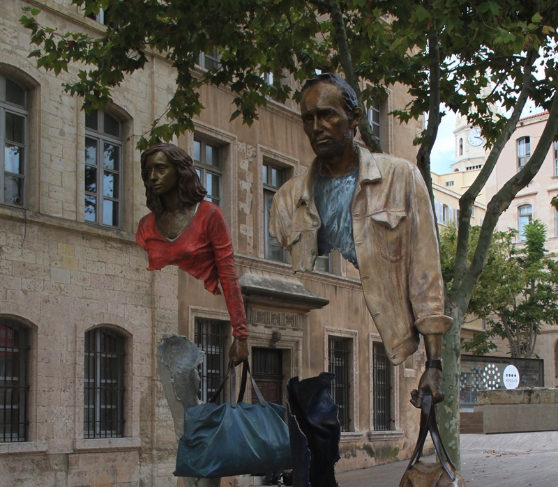 《Les Voyageurs 旅行者》。（Image／http://threadtripping.boardingarea.com）