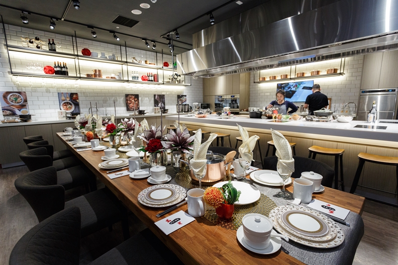 HOLA kitchen。