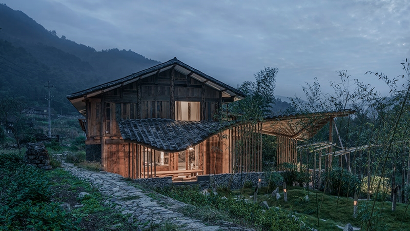 【#Good Design】會流動的屋頂！福建廢棄屋變身古意招待所