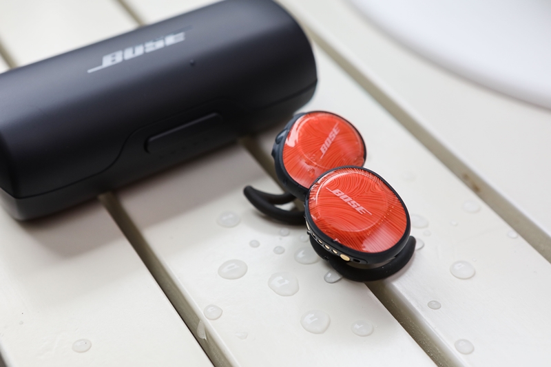 Bose SoundSport Free 無線耳機堅固耐用，擁有IPX4 防水等級，能夠輕鬆防水、防汗。
