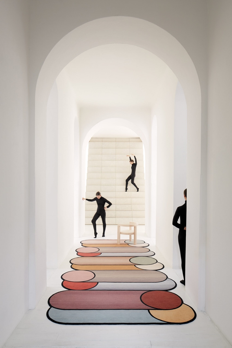 Photograph is by Lorenzo Gironi.