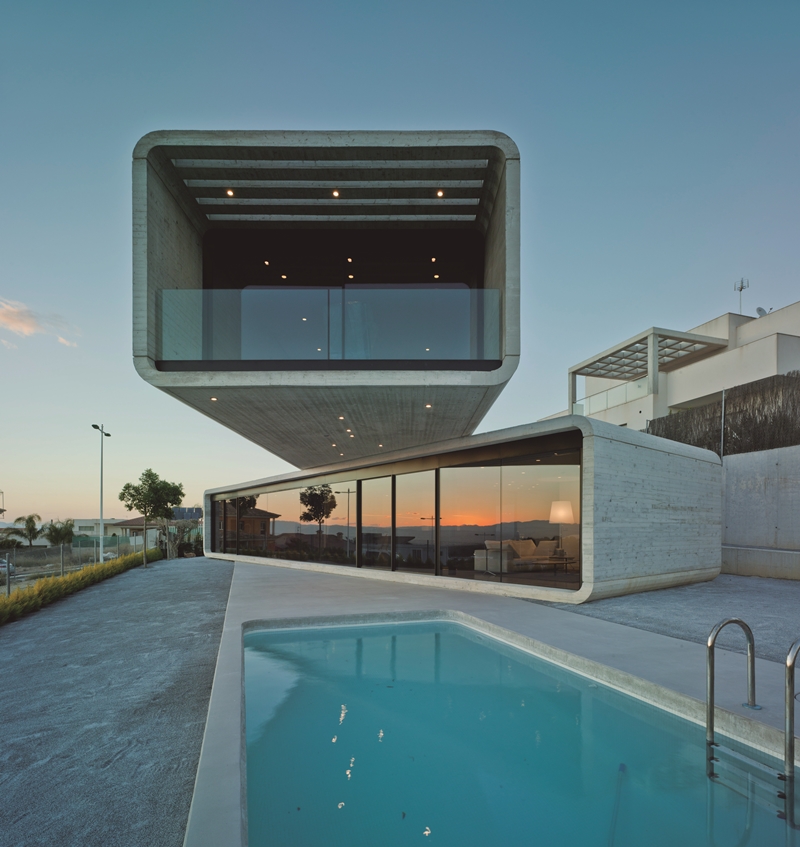 Cross House／Manuel Clavel-Rojo（Clavel Arquitectos）