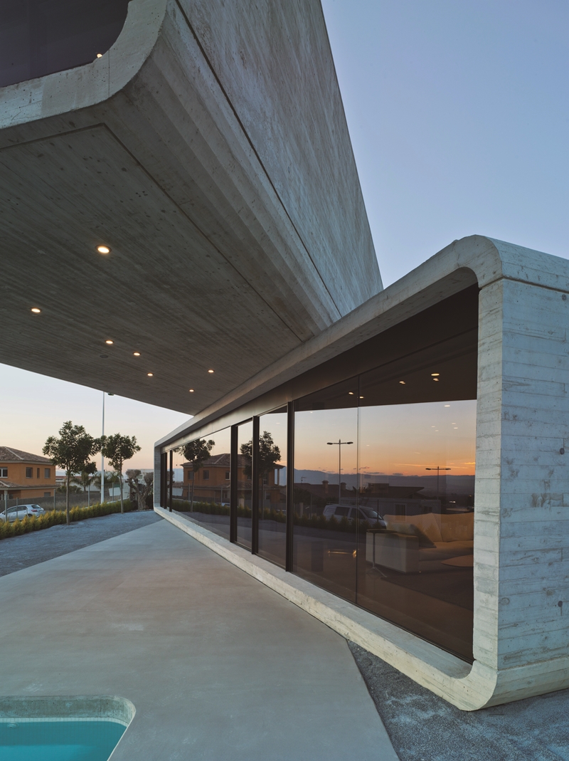 Cross House／Manuel Clavel-Rojo（Clavel Arquitectos）