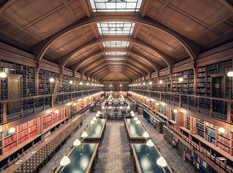巴黎市政廳圖書館（Bibliothèque de l'Hotel de Ville de Paris），位於法國巴黎，建於1890年。