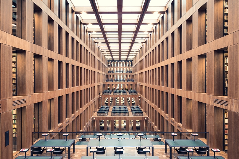 雅各布威廉格林中心（Grimm Zentrum Library），位於德國柏林（Berlin），建於2009年。