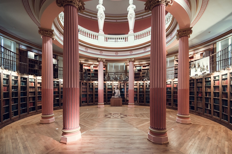 吉美博物圖書館（Bibliothèque de Musée Guimet），位於法國巴黎。