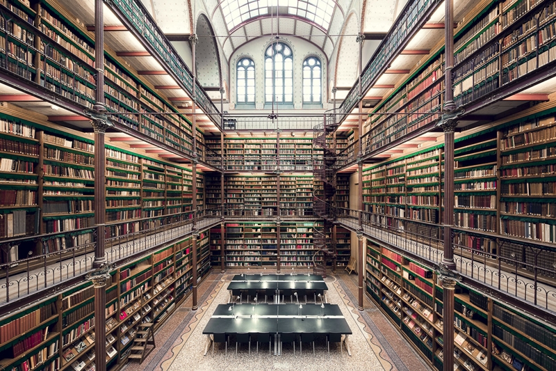 荷蘭國家研究圖書館（The Rijksmuseum Library），位於荷蘭阿姆斯特丹（Amsterdam），建於1885年。