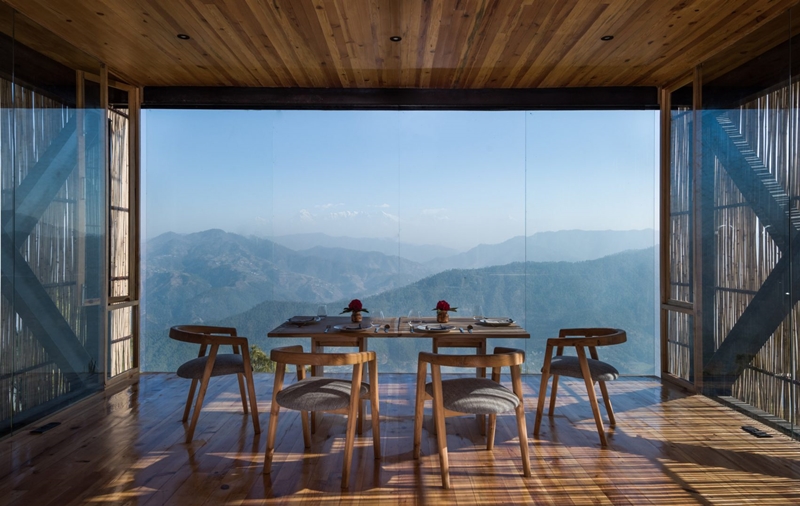 The Kumoan hotel／Photography is by Akshay Sharma.