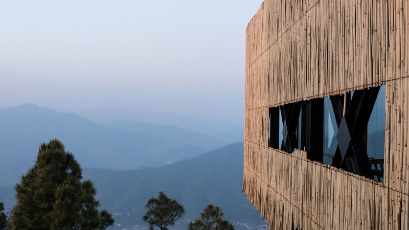The Kumoan hotel／Photography is by Akshay Sharma.
