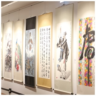 百畫聯展以畫交流　畫學會辦展百幅作品熱鬧開展