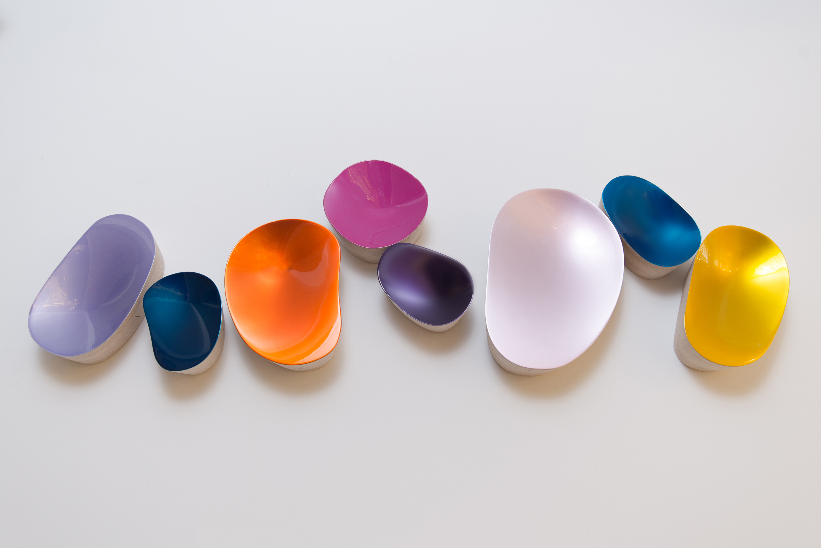 Bluerider ART Gallery，威利．希伯Willi Siber，8 Objects，(L)150x(W)，40 Wood，chrome enamel，2019