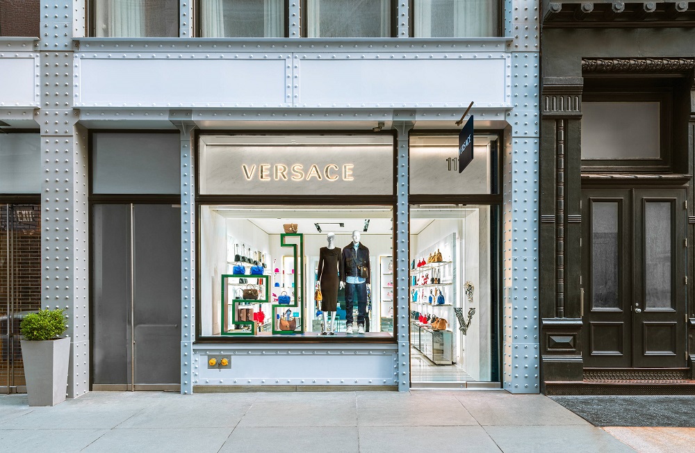 點亮蘇活區時尚風潮的VERSACE全新概念店