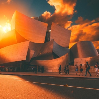 解構藝術的典範，Frank Gehry的迪士尼音...