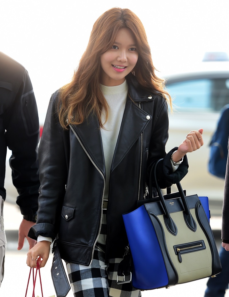 少女時代秀英手提Celine Luggage包款於韓國仁川國際機場現身