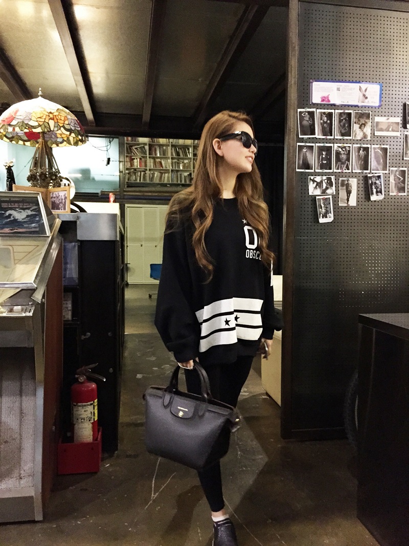 昆凌熱愛經典黑Longchamp Le Pliage Heritage MINI