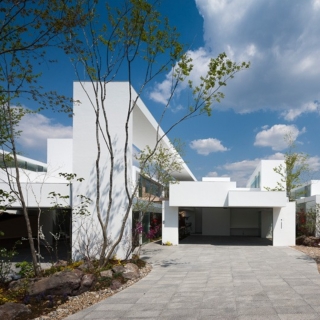 【#Architecture】山巔上的白色雲朵，Keisuke Maeda打破自...