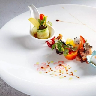 【#Environment】席捲而來的綠色食尚！讓五彩蔬食健康每一天，盤點米其林...