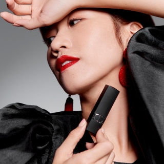 DIOR BEAUTYX黃路梓茵LULU聯名貼圖，一...