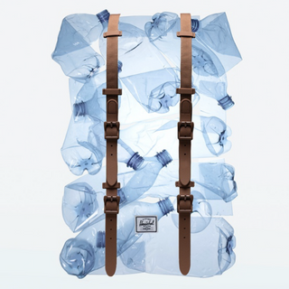 【#Environment】8個寶特瓶就能做成背包！...