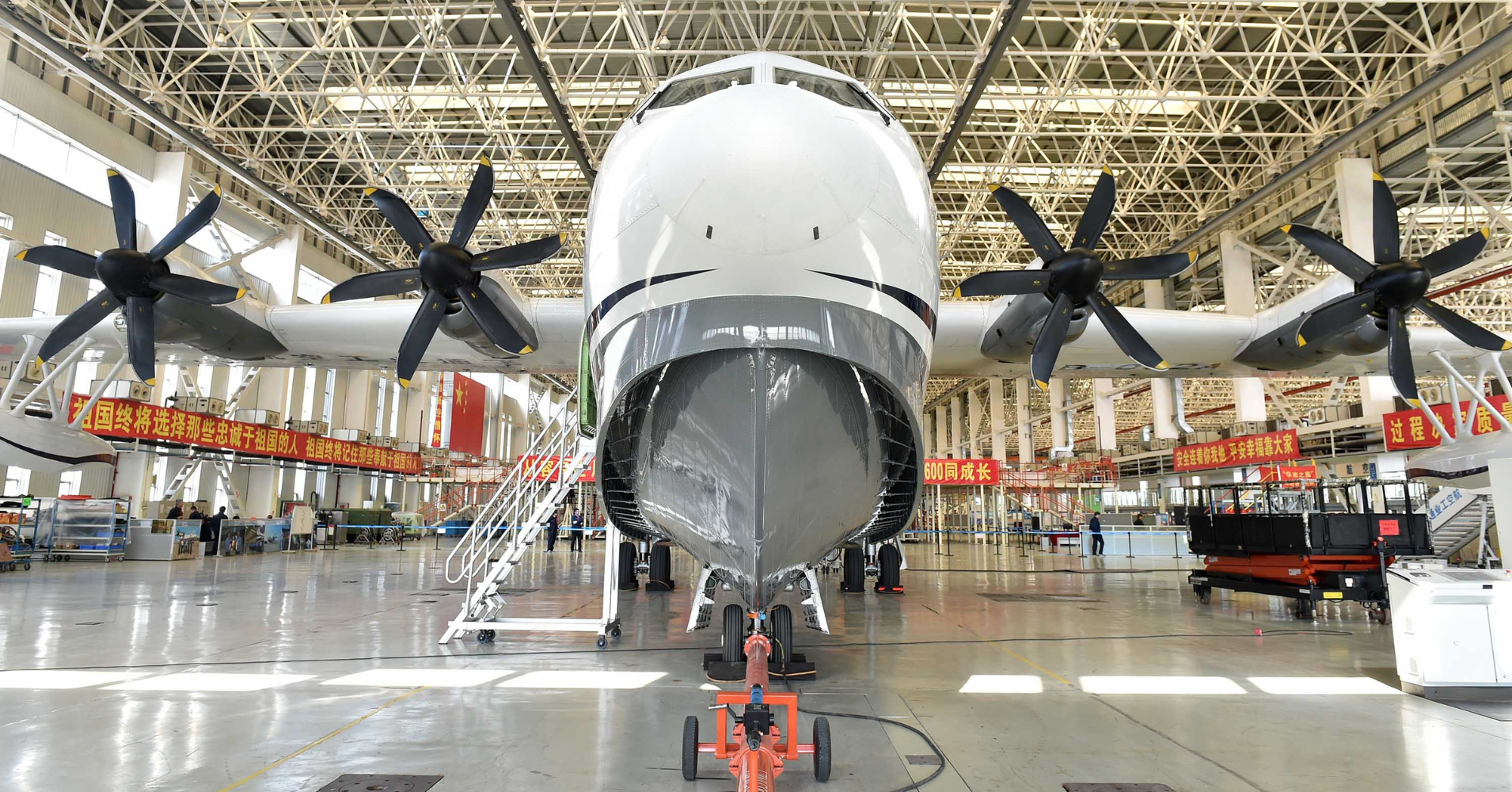 【#Environment】搭飛機注定超高碳排？100%永續航空燃料與靈活航道，陪你邁向環保新里程！