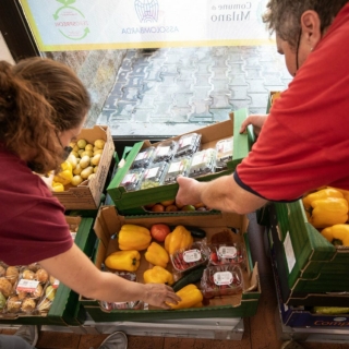 【#Environment】遏止糧食缺乏與丟棄危機！米蘭市啟動食物浪費中心計畫，...