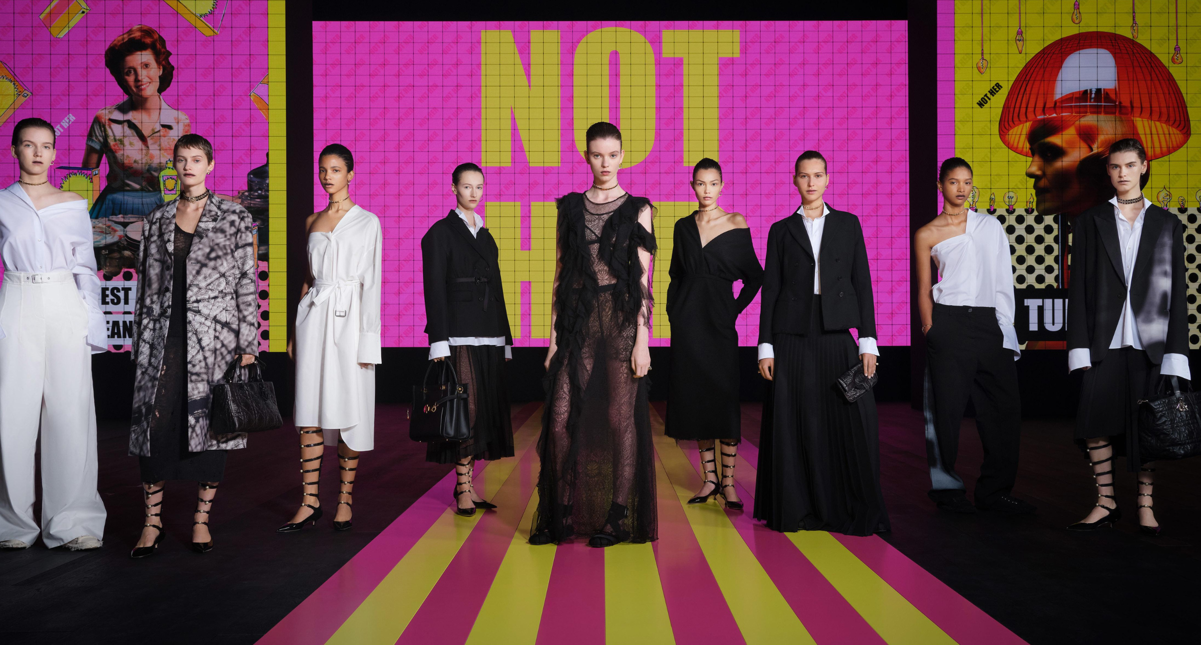 【#Trends】Dior 2024春夏時裝主題NOT HER，抗拒女性被束縛於既定框架，女巫感神秘搶眼，獨樹一格