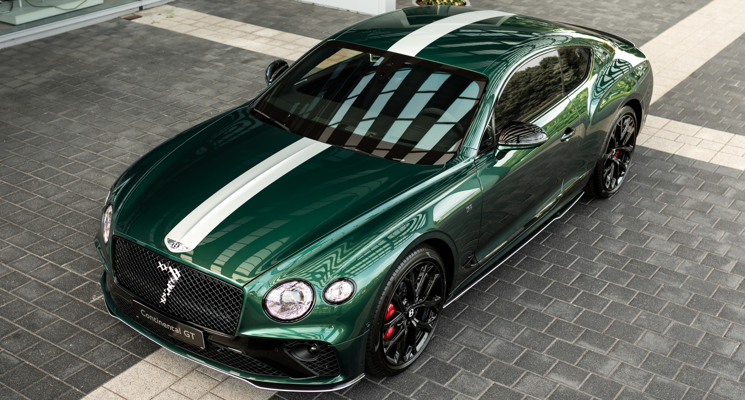【#Car】Bentley Continental GT新系列賽車效能非凡，時尚...