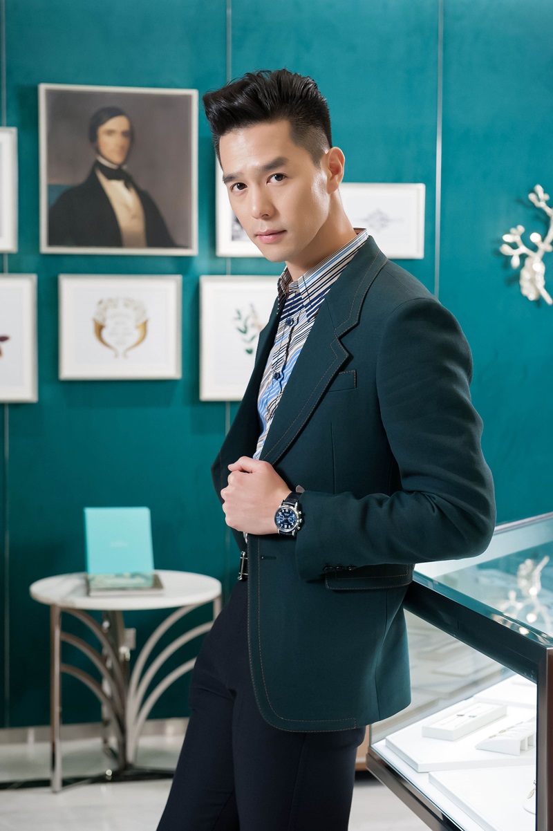 丁春誠展示Tiffany CT60自動計時碼錶，NT$236,000