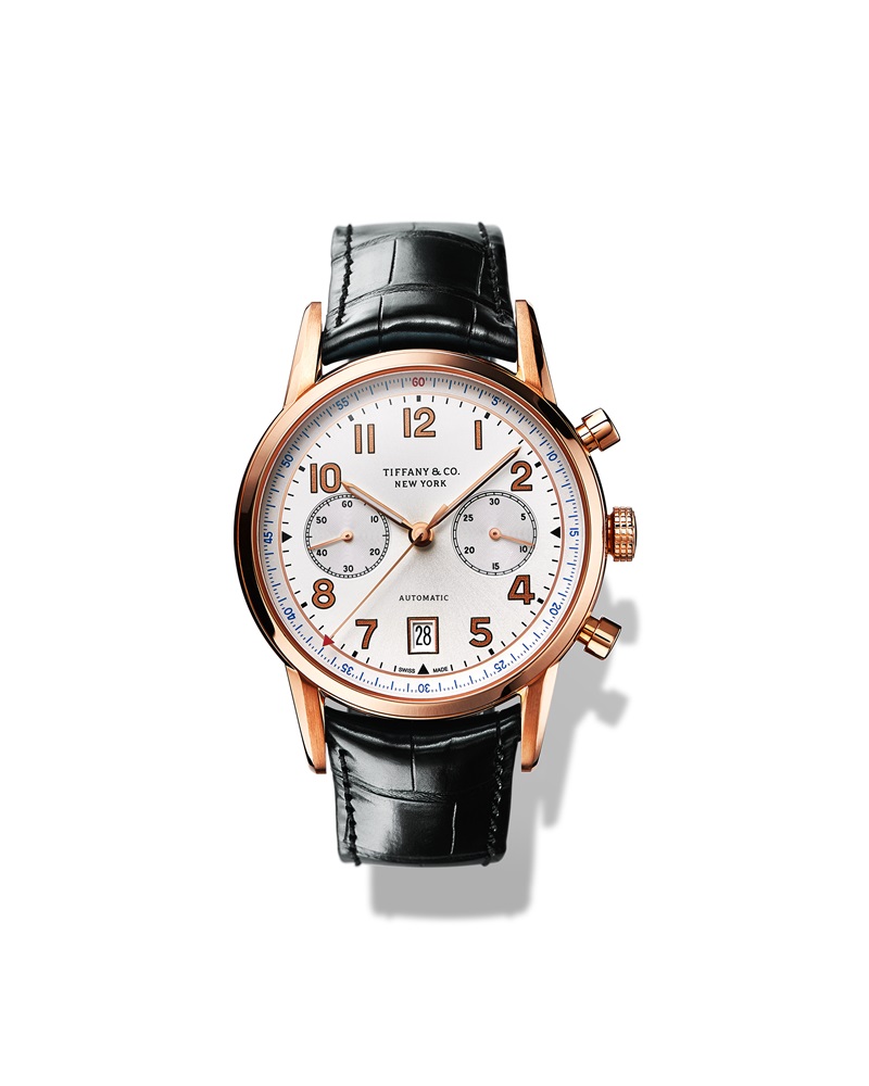 Tiffany - CT60自動計時碼錶，18K玫瑰金，自動上鍊機芯，白色錶盤，直徑42mm，時、分、秒針顯示，搭配黑色鱷魚皮錶帶。NT$525,000