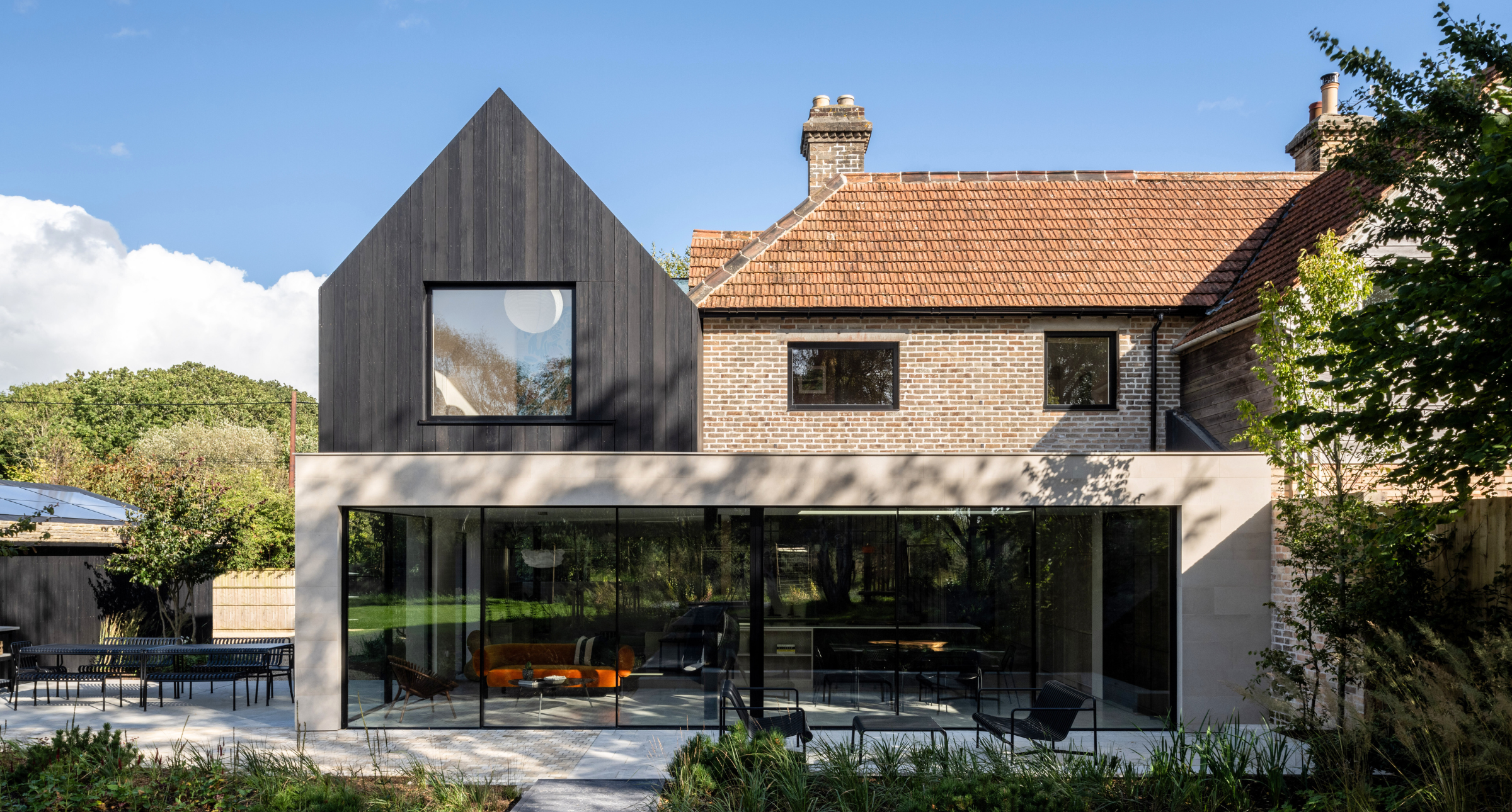 【#Architecture】英國鄉村老屋大翻新，結合環保建材打造夢想住宅