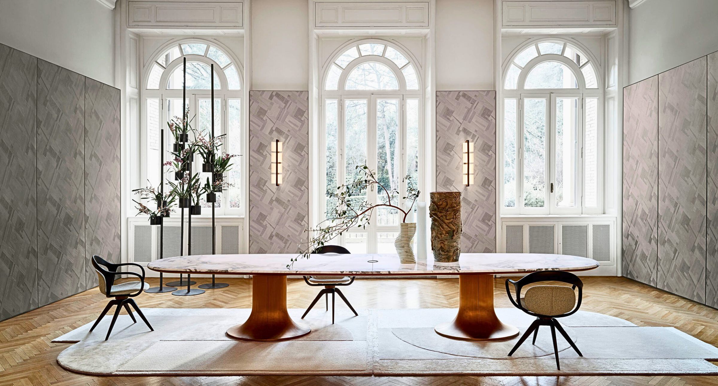 【#Good Design】從2024米蘭家具展看發展趨勢：磚紅、駝色領銜回歸自然原始風；設計靈感跨足文化匠心獨具