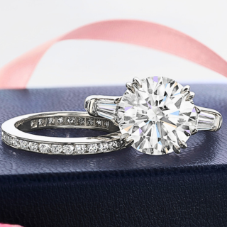 【#Jewelry】甄選五款「六月花嫁」婚戒，以璀璨...