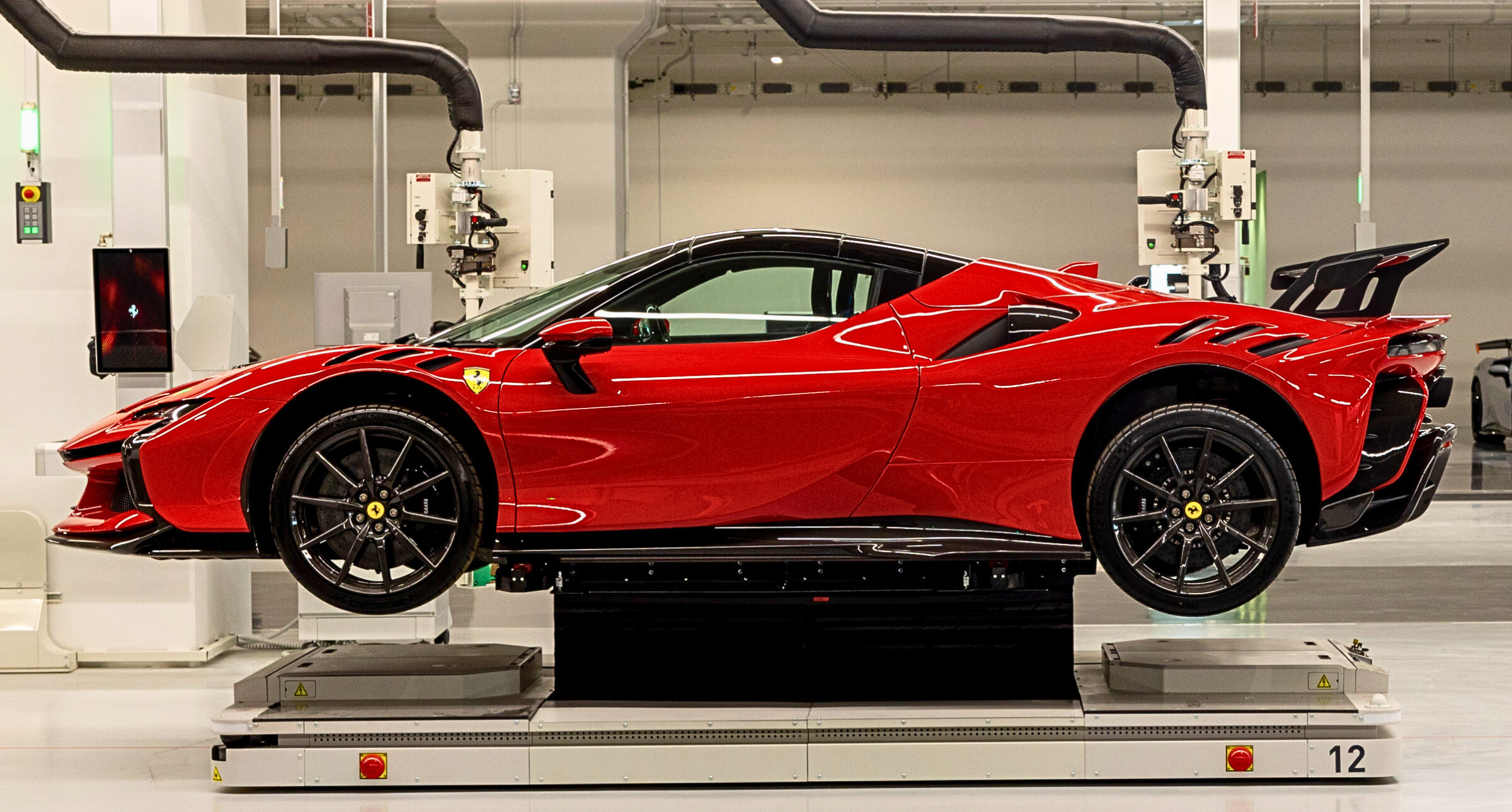 【#Energy】Ferrari全新工廠「e-building」揭幕，發展多元混...