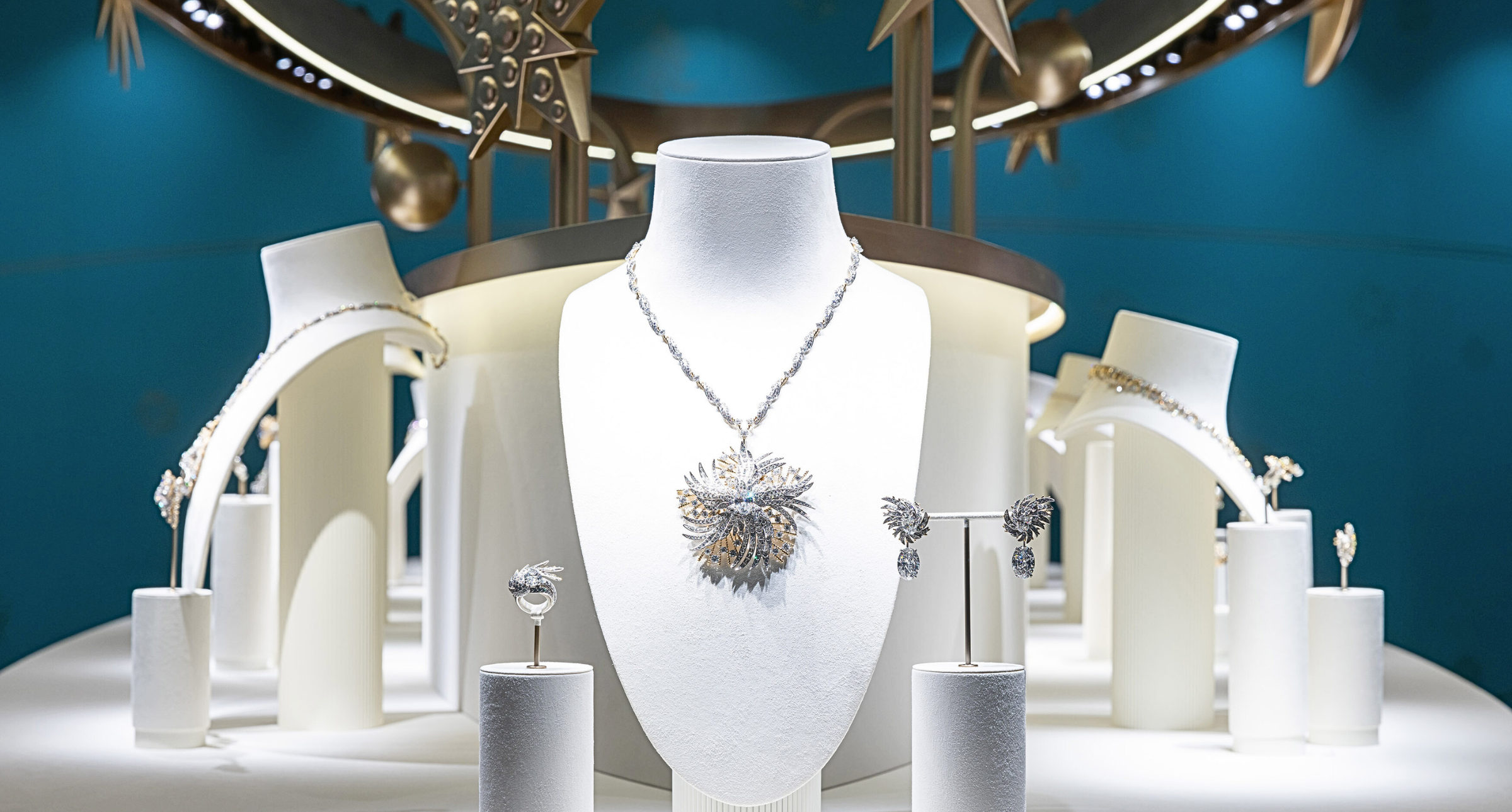 【#Jewelry】彩寶構築奇幻宇宙，Tiffany Céleste蒼穹萬象珠寶展亞洲首場在臺灣！